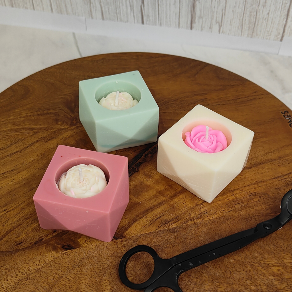 Round Candle with Embed