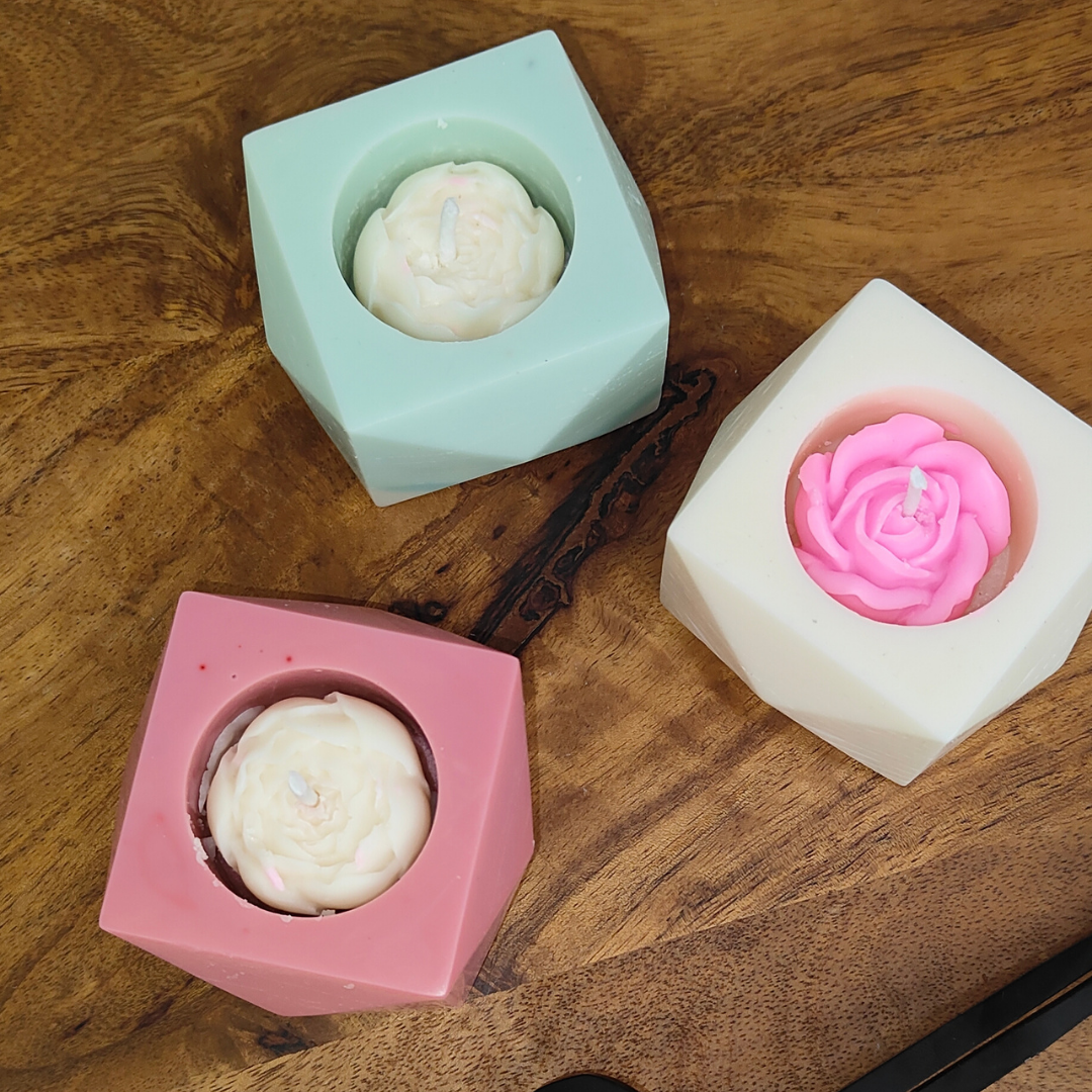 Round Candle with Embed